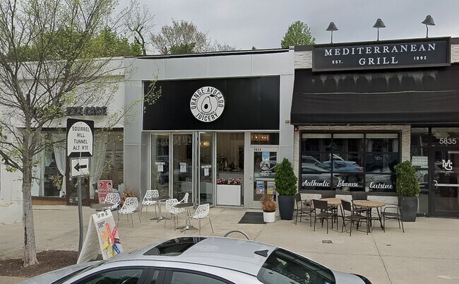 Plus de détails pour 5833 Forbes Ave, Pittsburgh, PA - Commerce de détail à louer