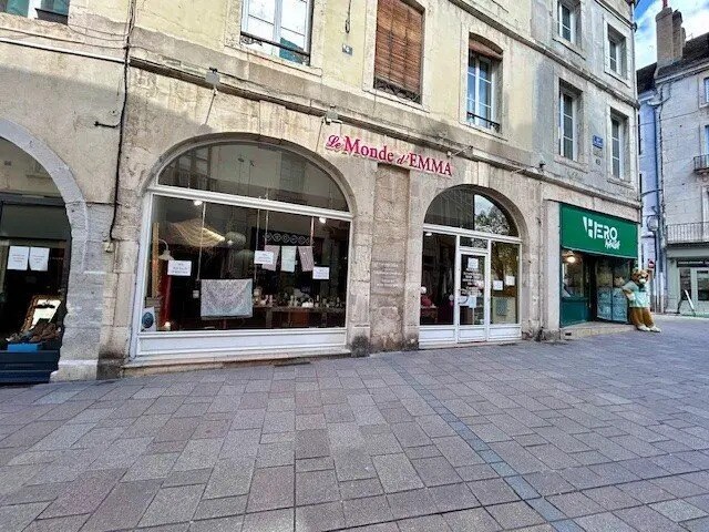 Retail in Chalon-sur-Saône for lease Building Photo- Image 1 of 4