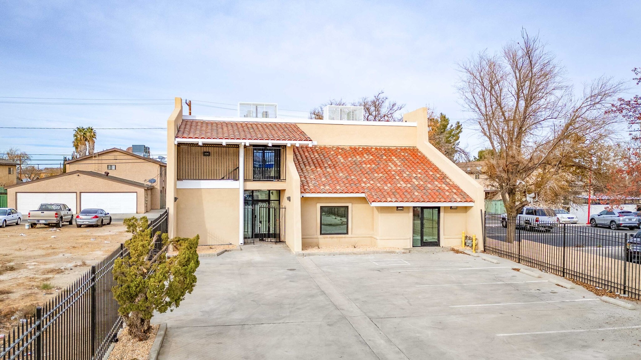 465 E Palmdale Blvd, Palmdale, CA for lease Primary Photo- Image 1 of 70