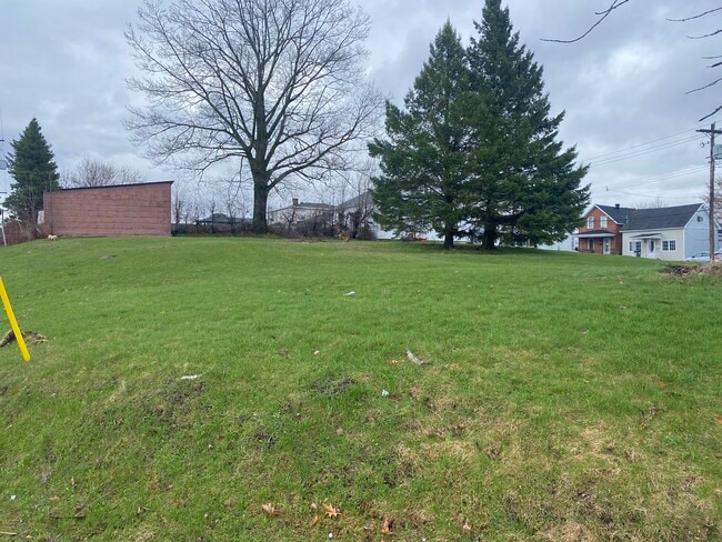 Plus de détails pour 109-127 Regent St, Hawkesbury, ON - Terrain à vendre