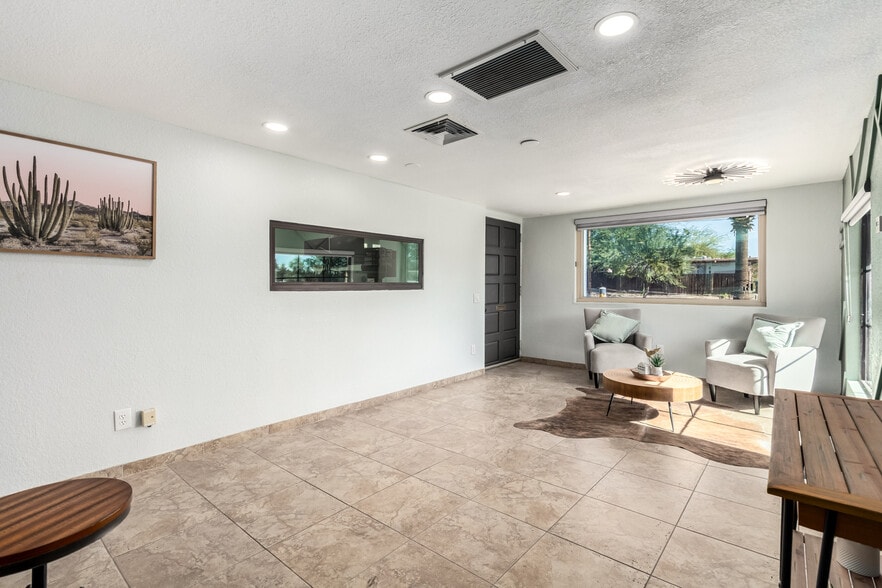 727 N Swan Rd, Tucson, AZ à vendre - Photo du bâtiment - Image 3 de 21