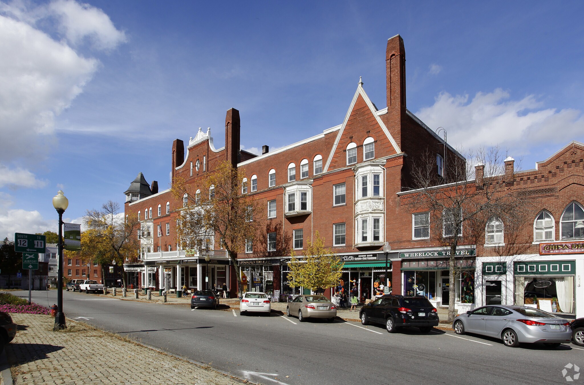 24 Opera House Sq, Claremont, NH for lease Primary Photo- Image 1 of 6