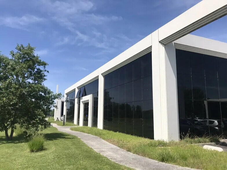 Bureau dans Labège à louer - Photo du bâtiment - Image 2 de 14