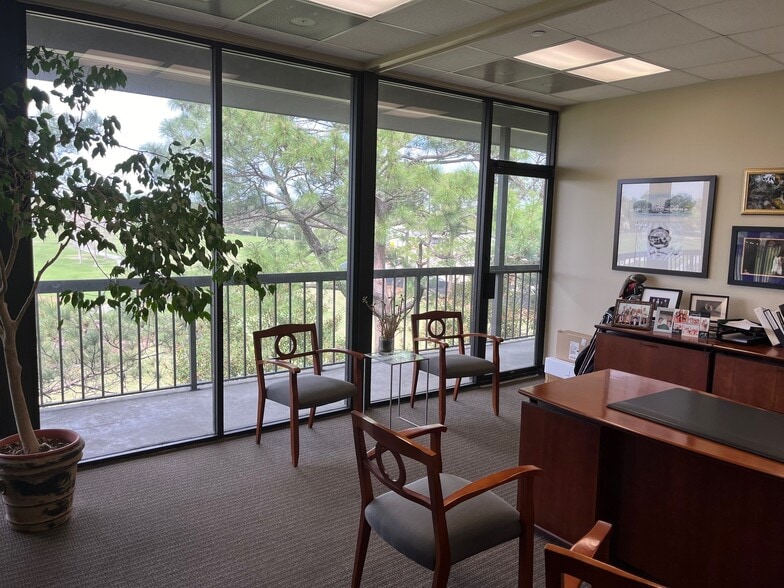131 Airline Dr, Metairie, LA for lease - Building Photo - Image 2 of 8