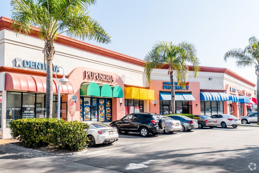 7119 Seville Ave, Huntington Park, CA for sale - Building Photo - Image 2 of 3