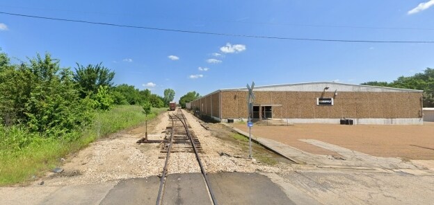 1110 W Washington St, Paris, TX à louer - Photo du bâtiment - Image 2 de 7