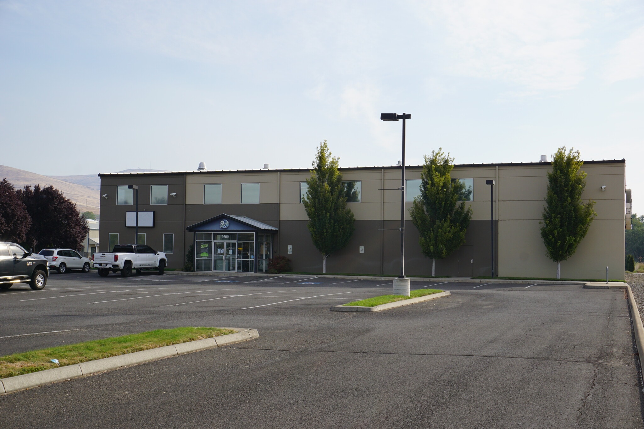 2500 Business Ln, Yakima, WA for lease Building Photo- Image 1 of 15