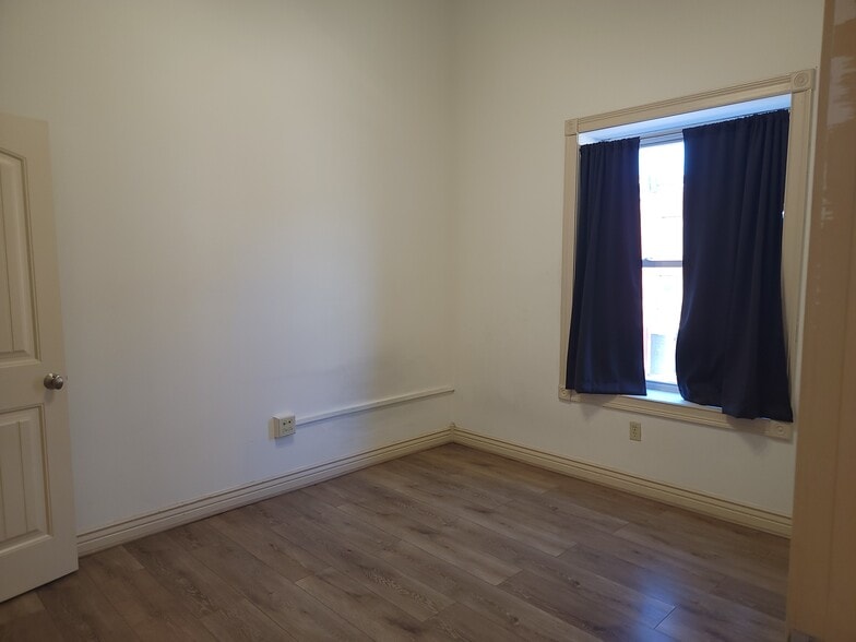 13 N Main, Three Rivers, MI à vendre - Photo du bâtiment - Image 2 de 35