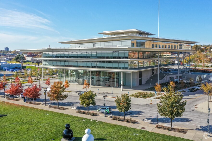 1459 Grand Ave, Des Moines, IA à louer - Aérien - Image 2 de 27