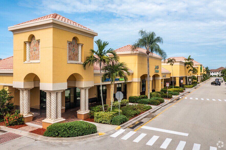 2420-2500 Vanderbilt Beach Rd, Naples, FL à louer - Photo du bâtiment - Image 1 de 20