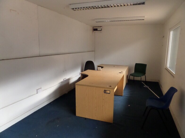 Moy Rd, Taffs Well à louer - Photo du bâtiment - Image 3 de 7