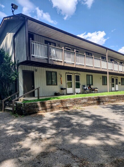 670-680 Hancock Ave, Akron, OH à vendre - Photo du bâtiment - Image 3 de 15