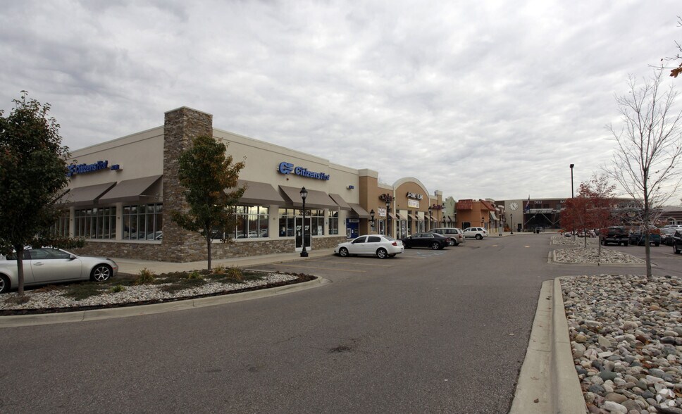 55076-55274 Van Dyke Ave, Shelby Township, MI à louer - Photo du bâtiment - Image 1 de 5