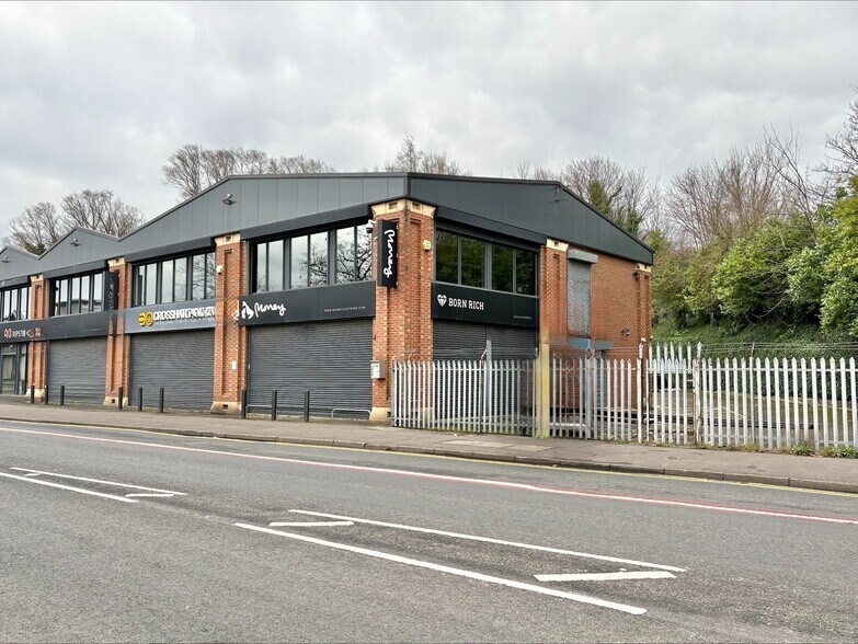116-118 Bury New Road, Manchester à louer - Photo du bâtiment - Image 1 de 2
