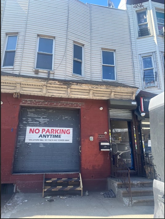 842 McDonald Ave, Brooklyn, NY for lease Primary Photo- Image 1 of 2