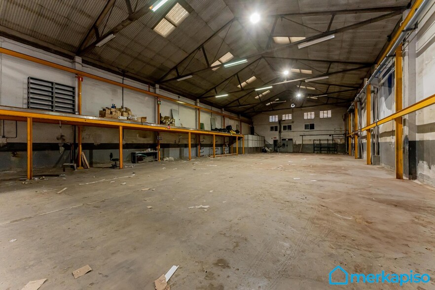 Industrial in Viladecans, Barcelona for sale - Building Photo - Image 3 of 13
