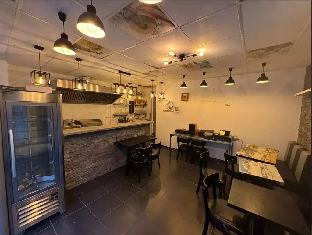 Commerce de détail dans Paris à louer Photo du bâtiment- Image 1 de 3