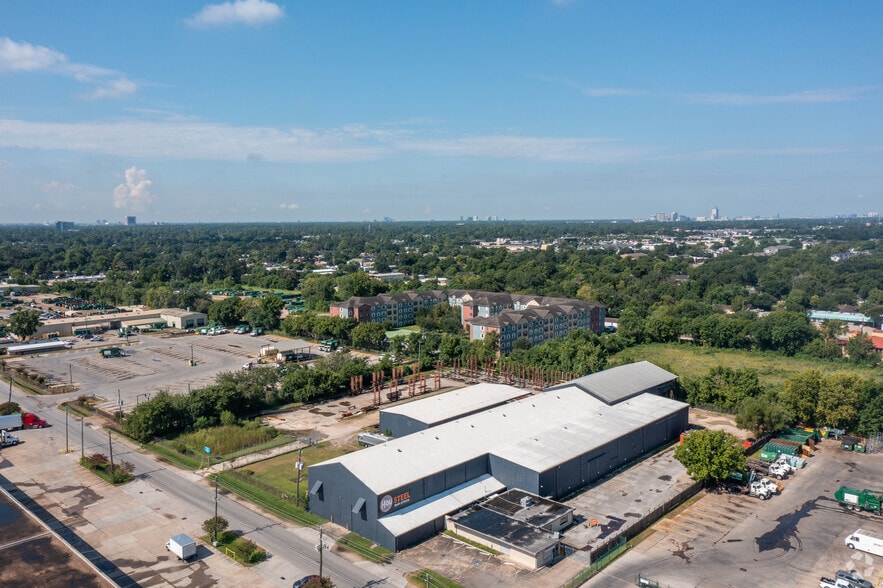 2075 Afton St, Houston, TX for lease - Aerial - Image 1 of 5
