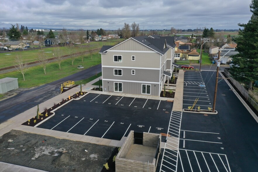 600 4th St, Gervais, OR à louer - Photo du bâtiment - Image 3 de 10