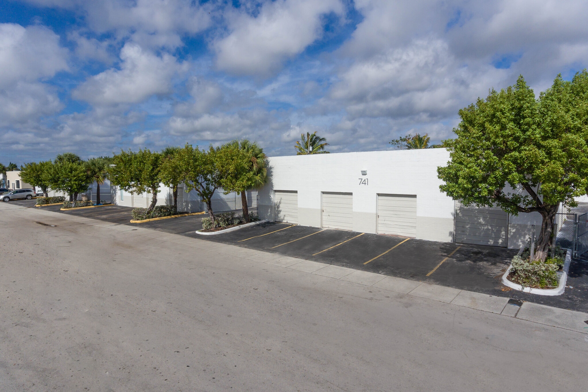 721-741 NE 42nd St, Deerfield Beach, FL for sale Primary Photo- Image 1 of 6