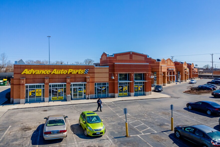 12132 W Capitol Dr, Wauwatosa, WI for lease - Building Photo - Image 2 of 13