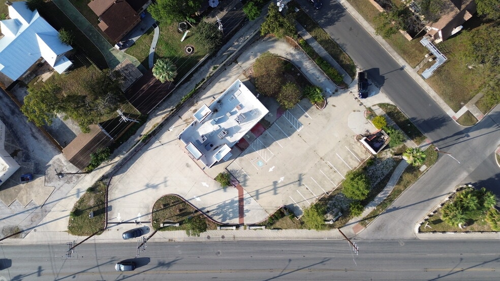 2319 Fredericksburg Rd, San Antonio, TX à vendre - Photo du bâtiment - Image 2 de 6