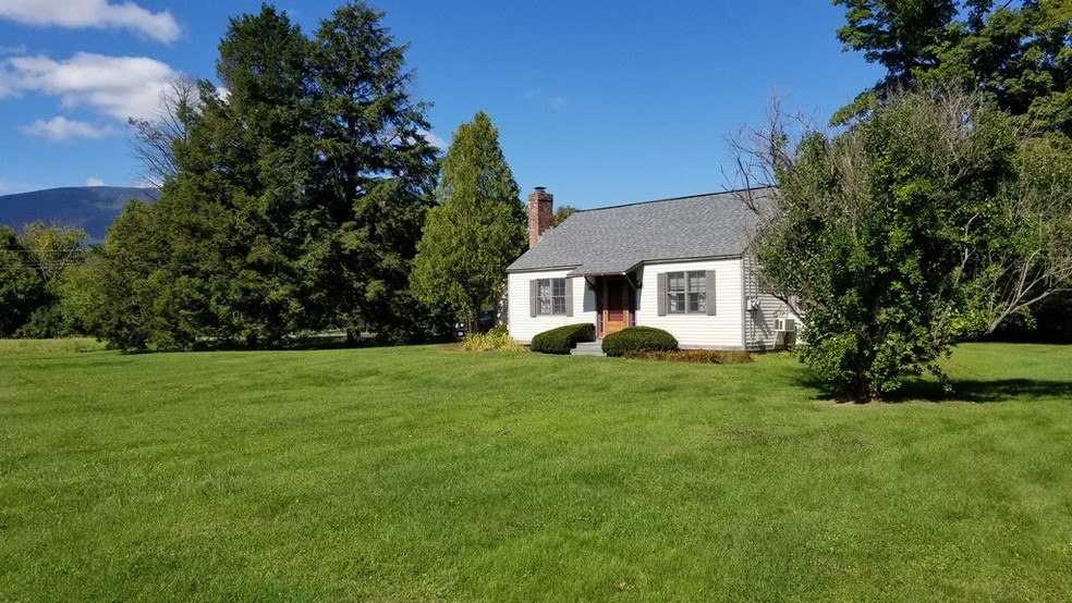 56 Dufresne Pond Rd, Manchester Center, VT à vendre - Photo du bâtiment - Image 1 de 1