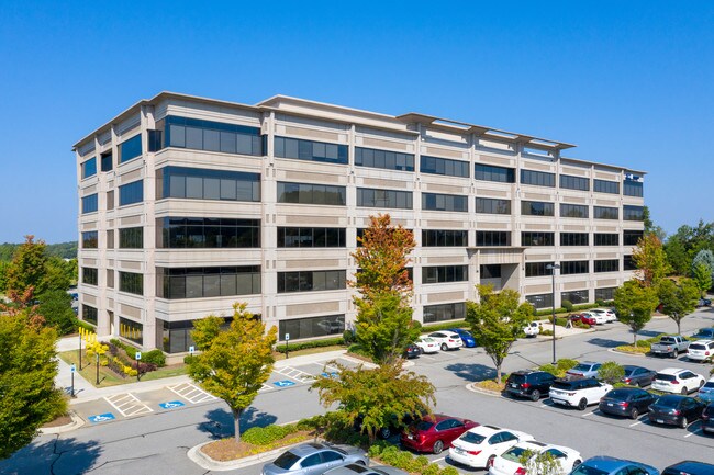 Plus de détails pour 3011 Sutton Gate Dr E, Suwanee, GA - Bureau à louer