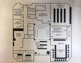 1625 I St, Modesto, CA à louer Photo intérieure- Image 2 de 27