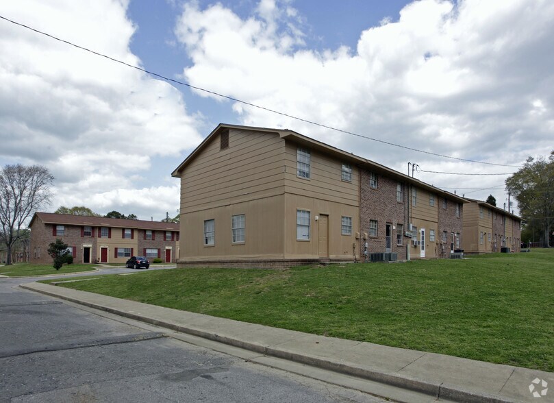 500 Sloan Ave W, Talladega, AL à vendre - Photo du bâtiment - Image 3 de 4