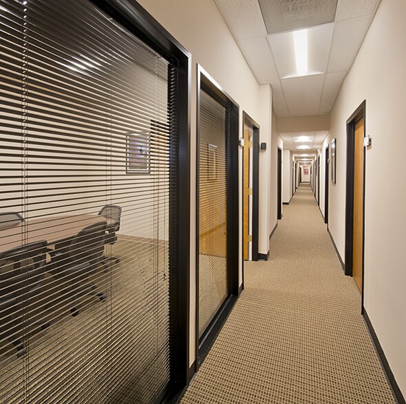 17300 El Camino Real, Houston, TX à louer - Photo intérieure - Image 3 de 17