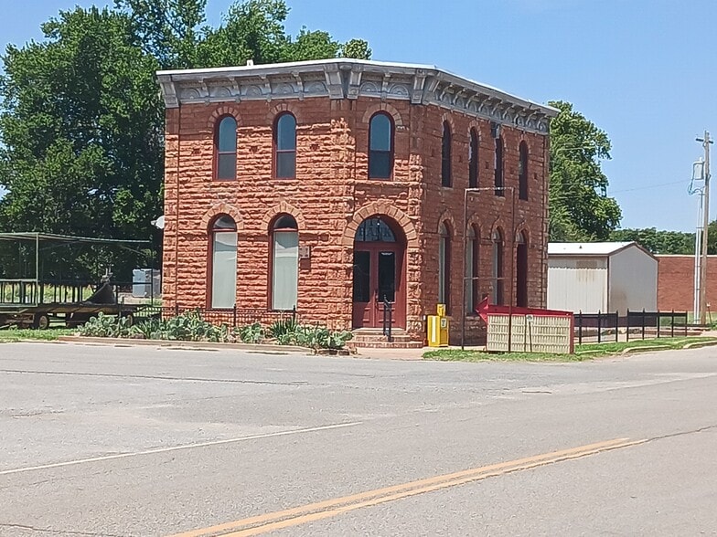 106 Main St, Mulhall, OK for sale - Building Photo - Image 3 of 12