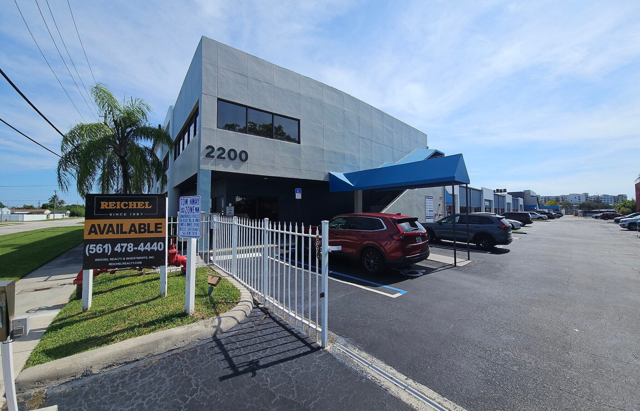 2200 N Florida Mango Rd, West Palm Beach, FL à louer Photo du bâtiment- Image 1 de 5