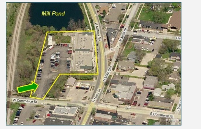525 N Main St, Milford, MI à louer - Aérien - Image 2 de 12