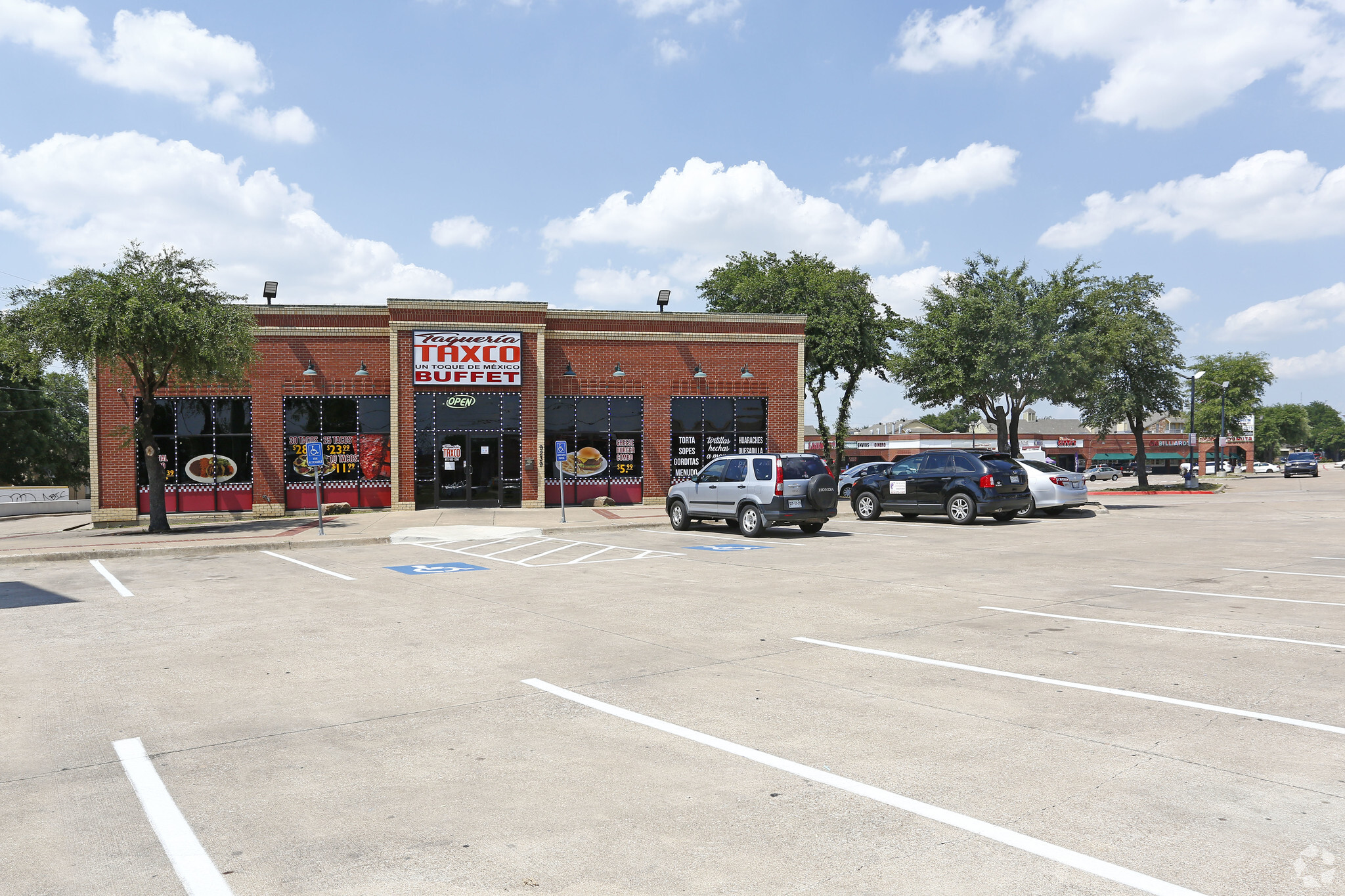 9239-9249 Skillman St, Dallas, TX for lease Primary Photo- Image 1 of 15