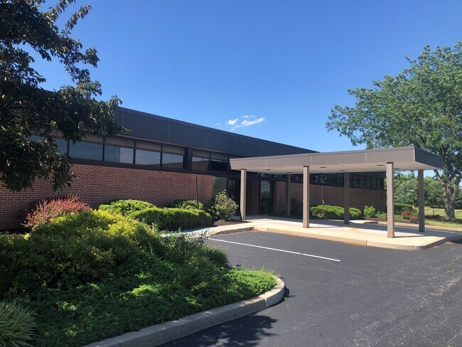 Plus de détails pour 1891 Loucks Rd, York, PA - Bureau à louer