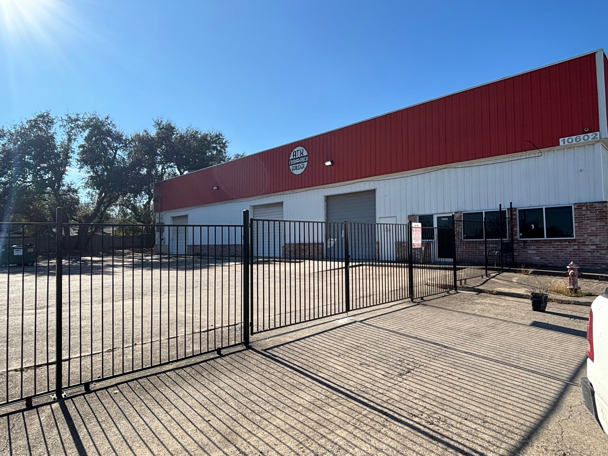 10602 Bluff Bend Dr, Austin, TX for lease Primary Photo- Image 1 of 8