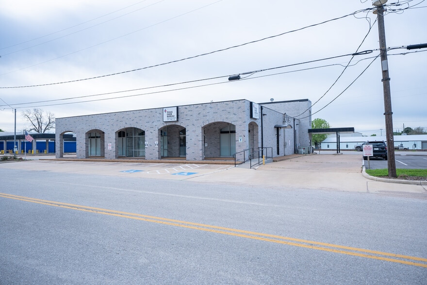 2313 Main St, Waller, TX for lease - Building Photo - Image 1 of 7