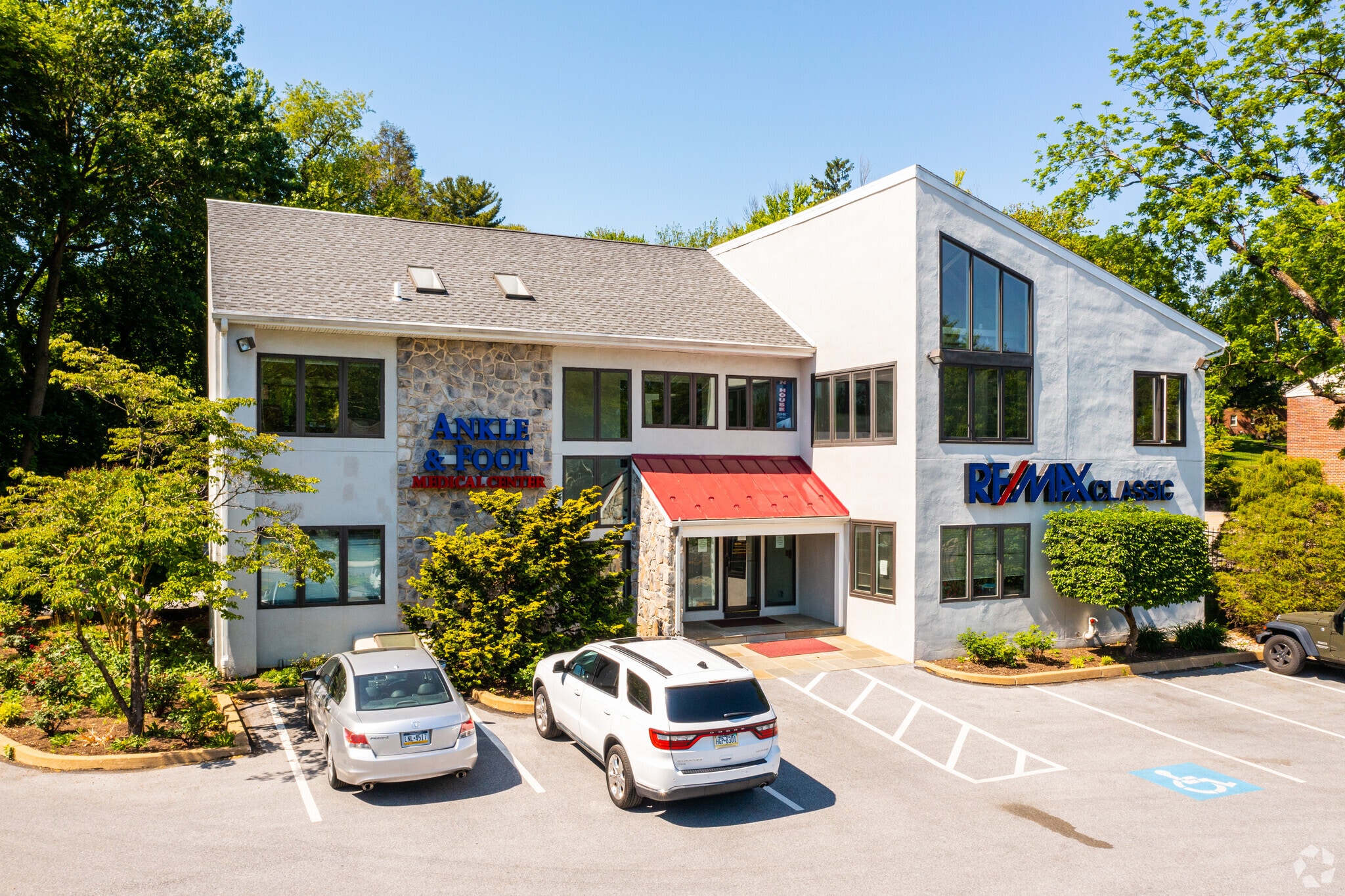 528 E Lancaster Ave, Wayne, PA for lease Building Photo- Image 1 of 10