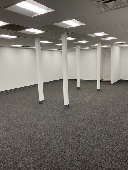 450-460 Veterans Dr, Burlington, NJ for lease - Interior Photo - Image 3 of 22