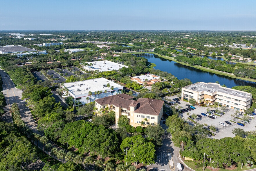 1655 N Commerce Pky, Weston, FL for lease - Aerial - Image 2 of 18
