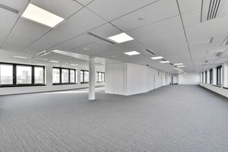 126 Boulevard Macdonald, Paris for lease Interior Photo- Image 2 of 7