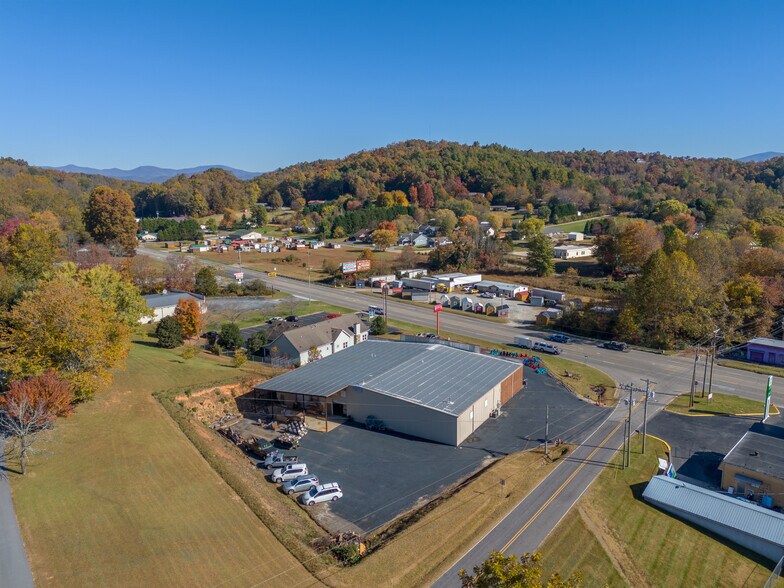 25 Setser Branch Rd, Franklin, NC à vendre - Photo du bâtiment - Image 3 de 30