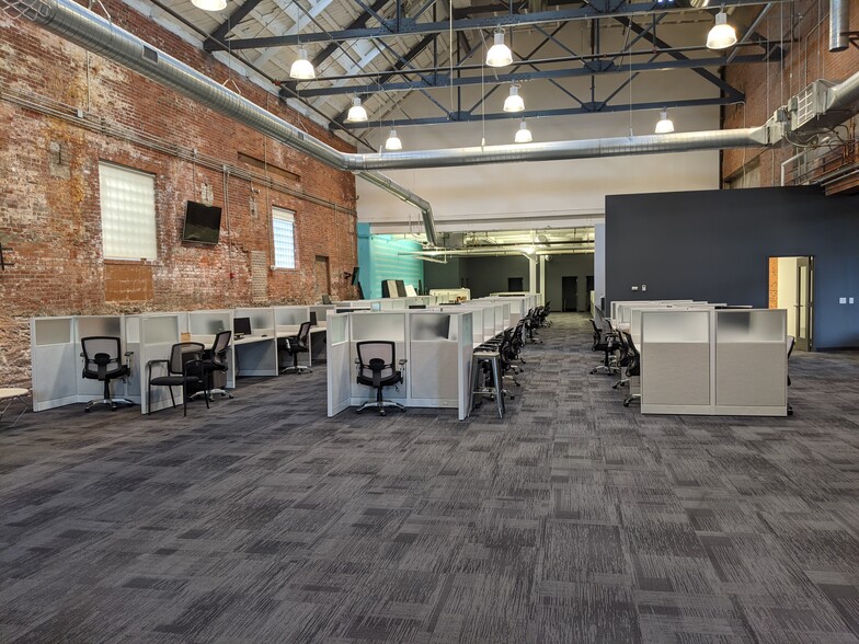 61 Commercial St, Rochester, NY for sale - Interior Photo - Image 3 of 16