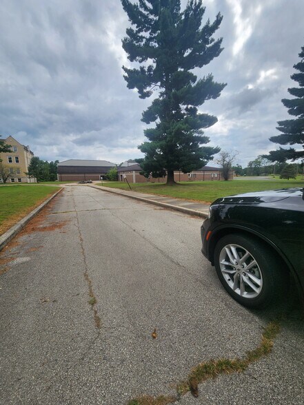 14733 Main St, Moores Hill, IN à vendre - Photo du bâtiment - Image 3 de 38