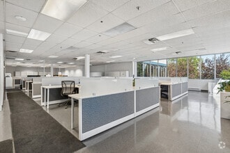 4600-4612 Chem Du, Bois-franc, QC à louer Photo intérieure- Image 2 de 18