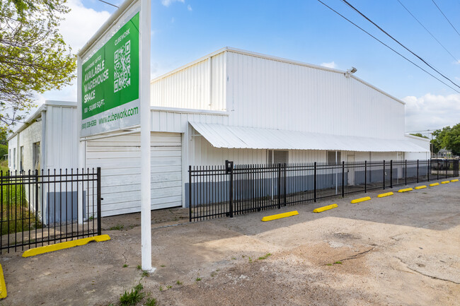 Plus de détails pour 5025 Jensen Dr, Houston, TX - Industriel à vendre