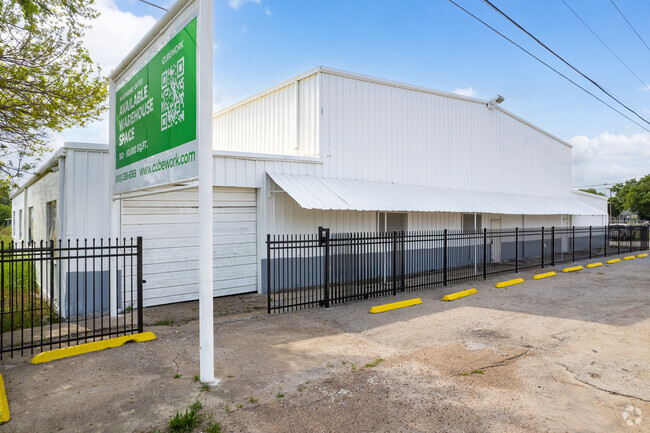 Plus de détails pour 5025 Jensen Dr, Houston, TX - Industriel/Logistique à louer