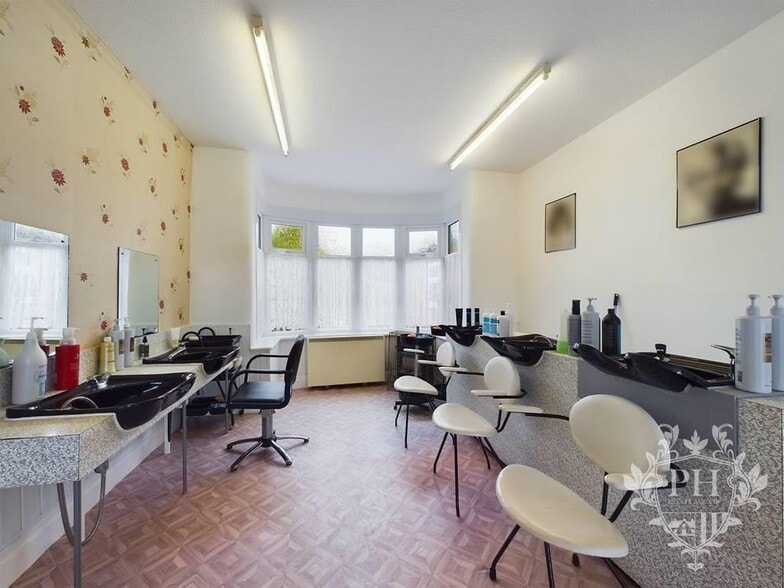 145 Oak Rd, Redcar for sale - Interior Photo - Image 3 of 12