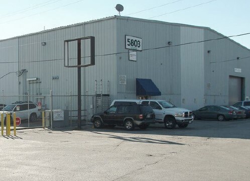 5803 Curlew Dr, Norfolk, VA à vendre - Photo du bâtiment - Image 2 de 3